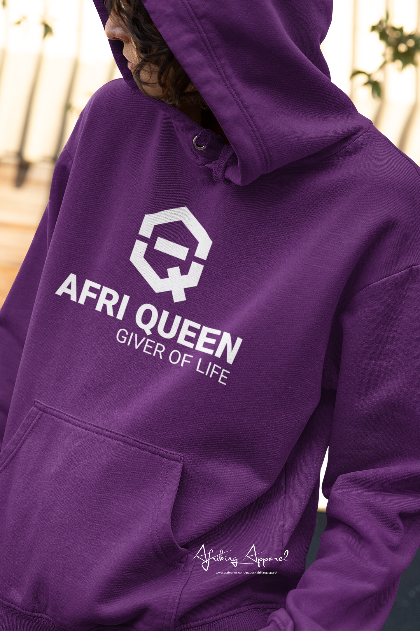 PULLOVER HOODIE