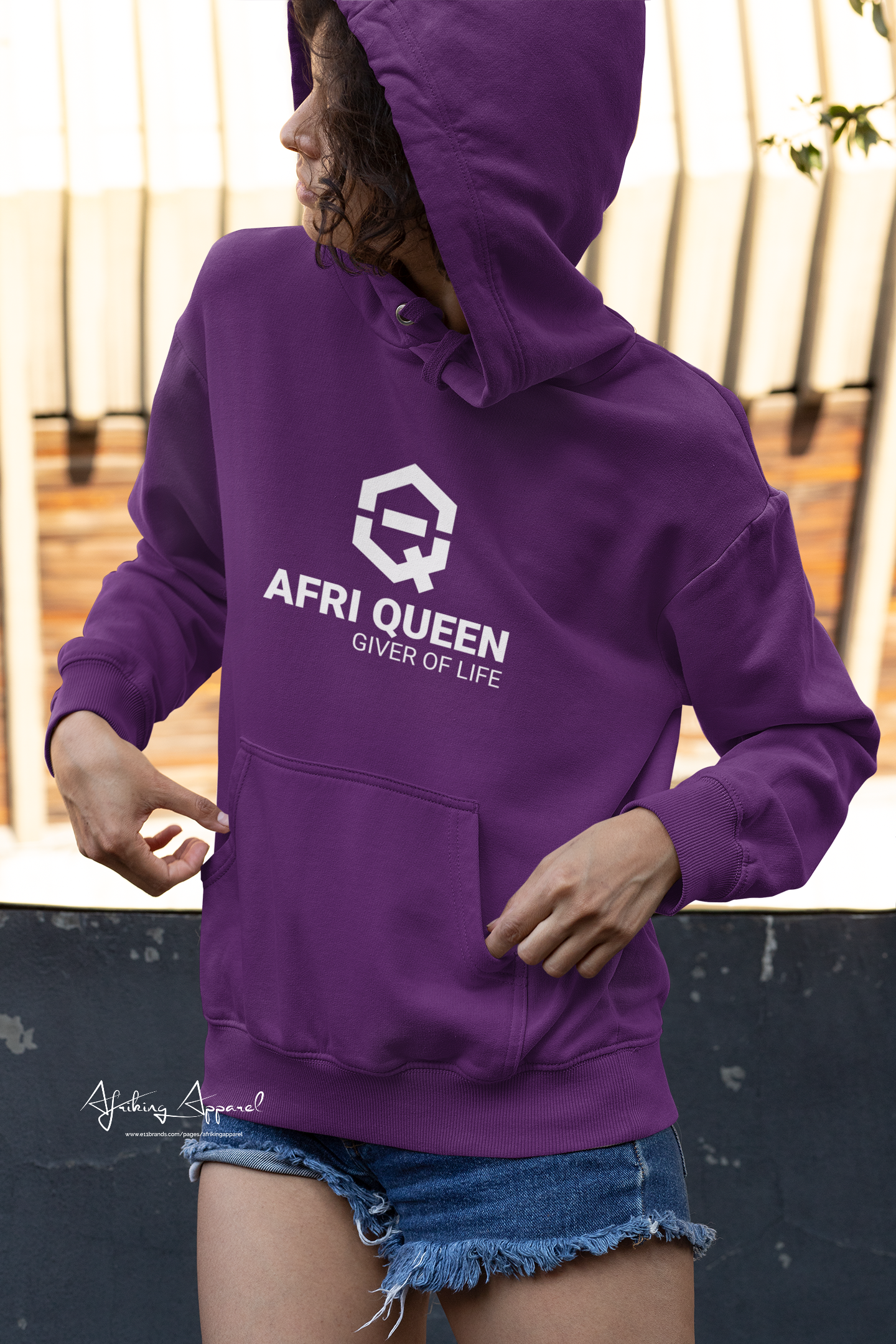 PULLOVER HOODIE